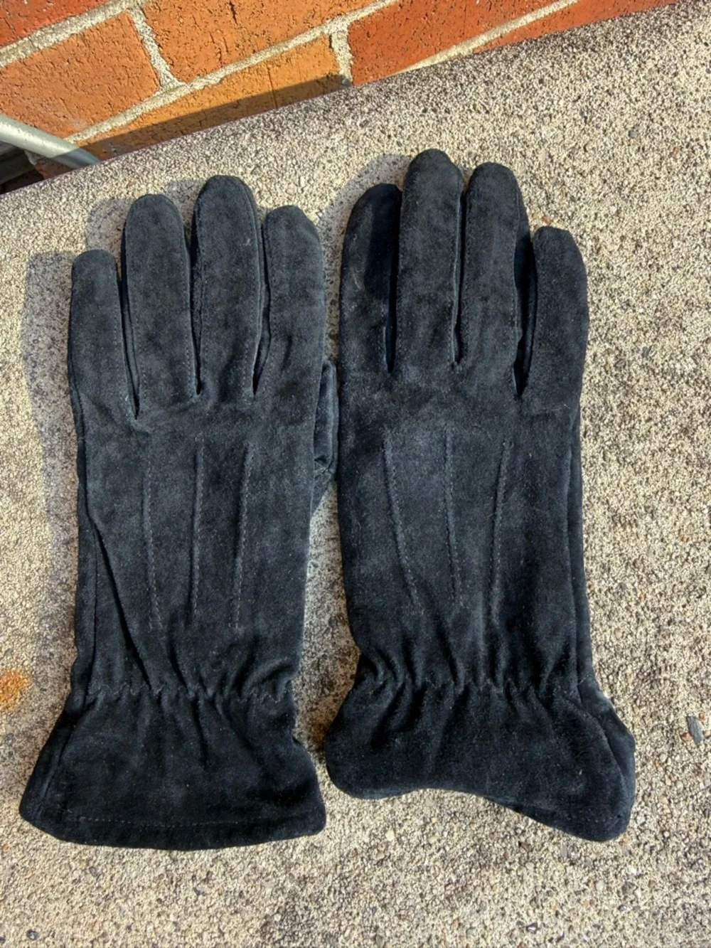 Black Suede Leather Gloves Women’s Size S M Fleece Lined Winter Classic